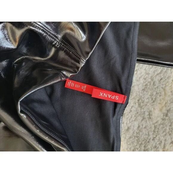 Spanx Faux Patent Leather Leggings 1X NWT - Picture 8 of 9